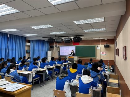 师徒薪火相传 携手共同成长——快3网下载安装到手机高一英语备课组展示课暨师徒结对展示课活动